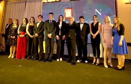 ONA ON PRIREDITEV RADIA 94 60 FOTO LJUBO VUKELIČ